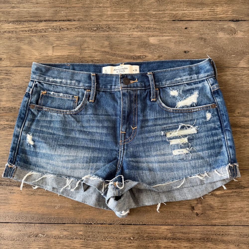 Vintage Abercrombie & Fitch Distressed Rhinestone Denim Jean Shorts 6 W28 Booty